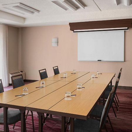 Отель Courtyard By Marriott Маува Экстерьер фото