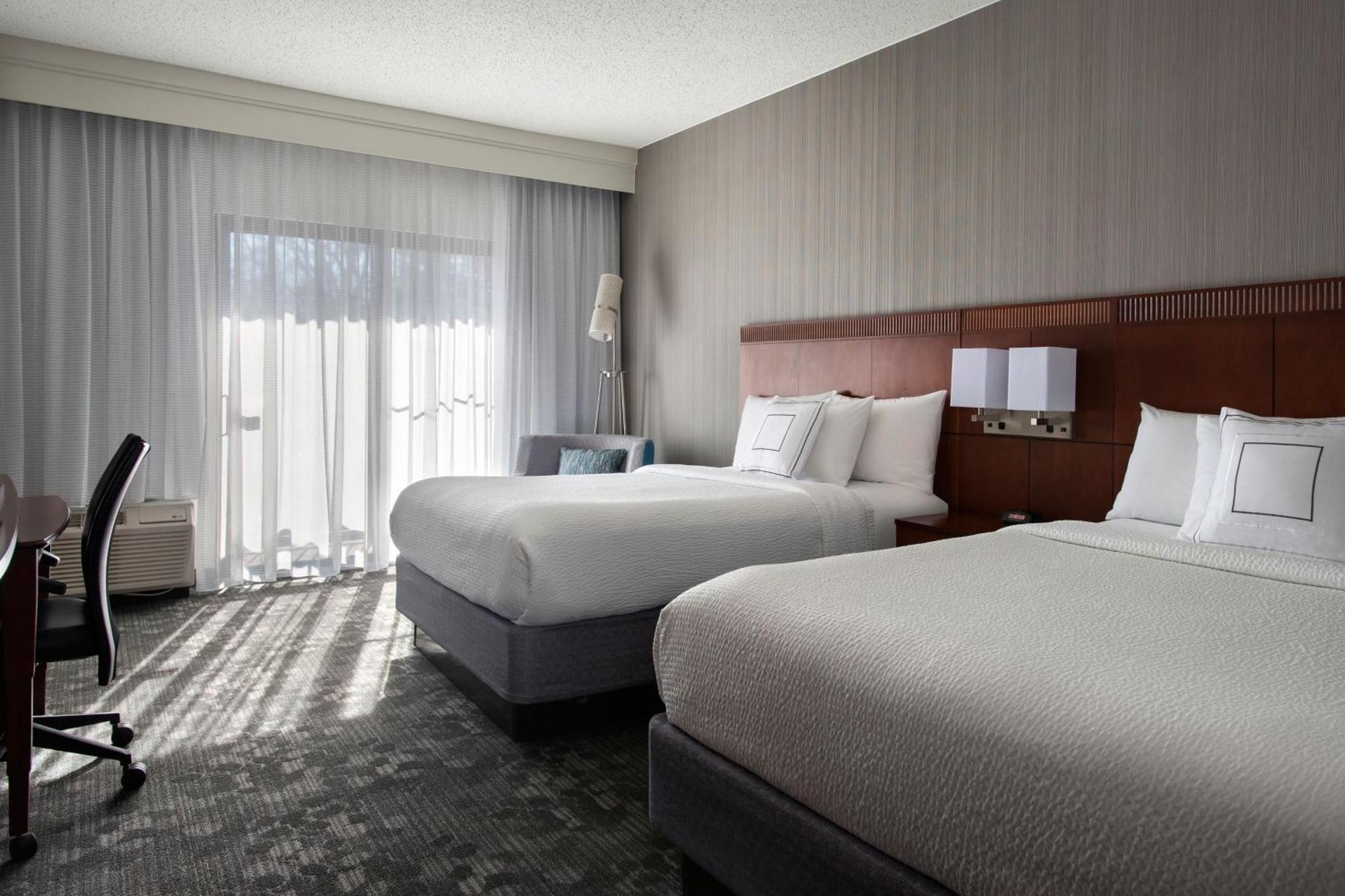 Отель Courtyard By Marriott Маува Экстерьер фото