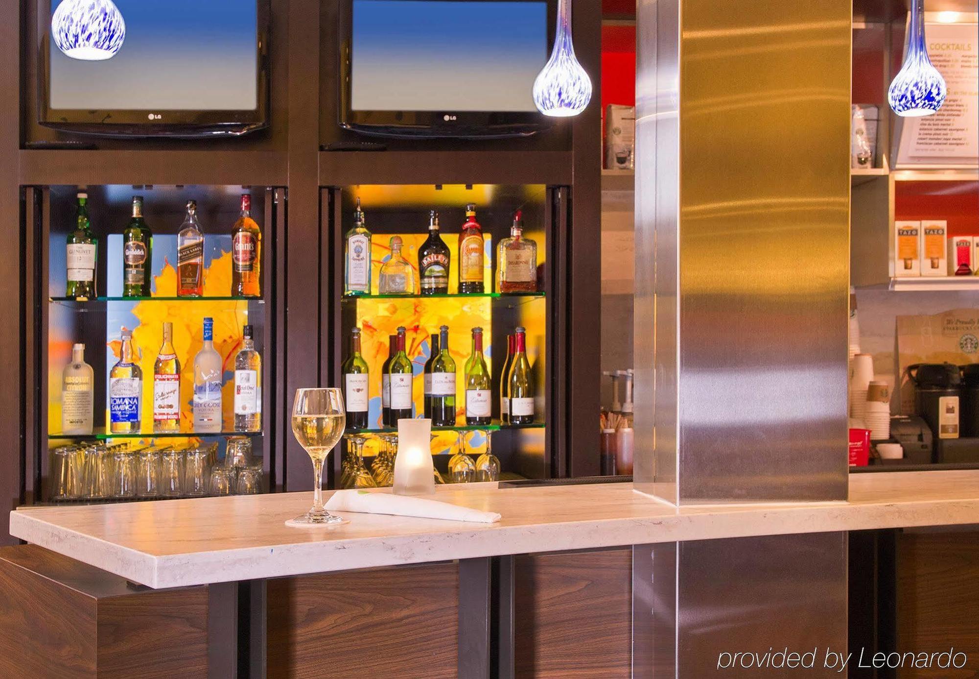 Отель Courtyard By Marriott Маува Ресторан фото