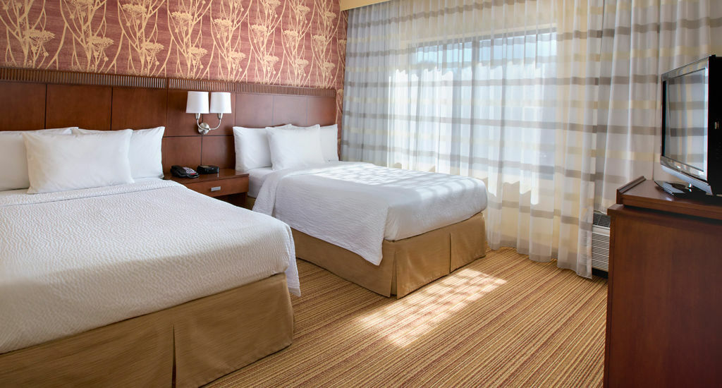 Отель Courtyard By Marriott Маува Экстерьер фото