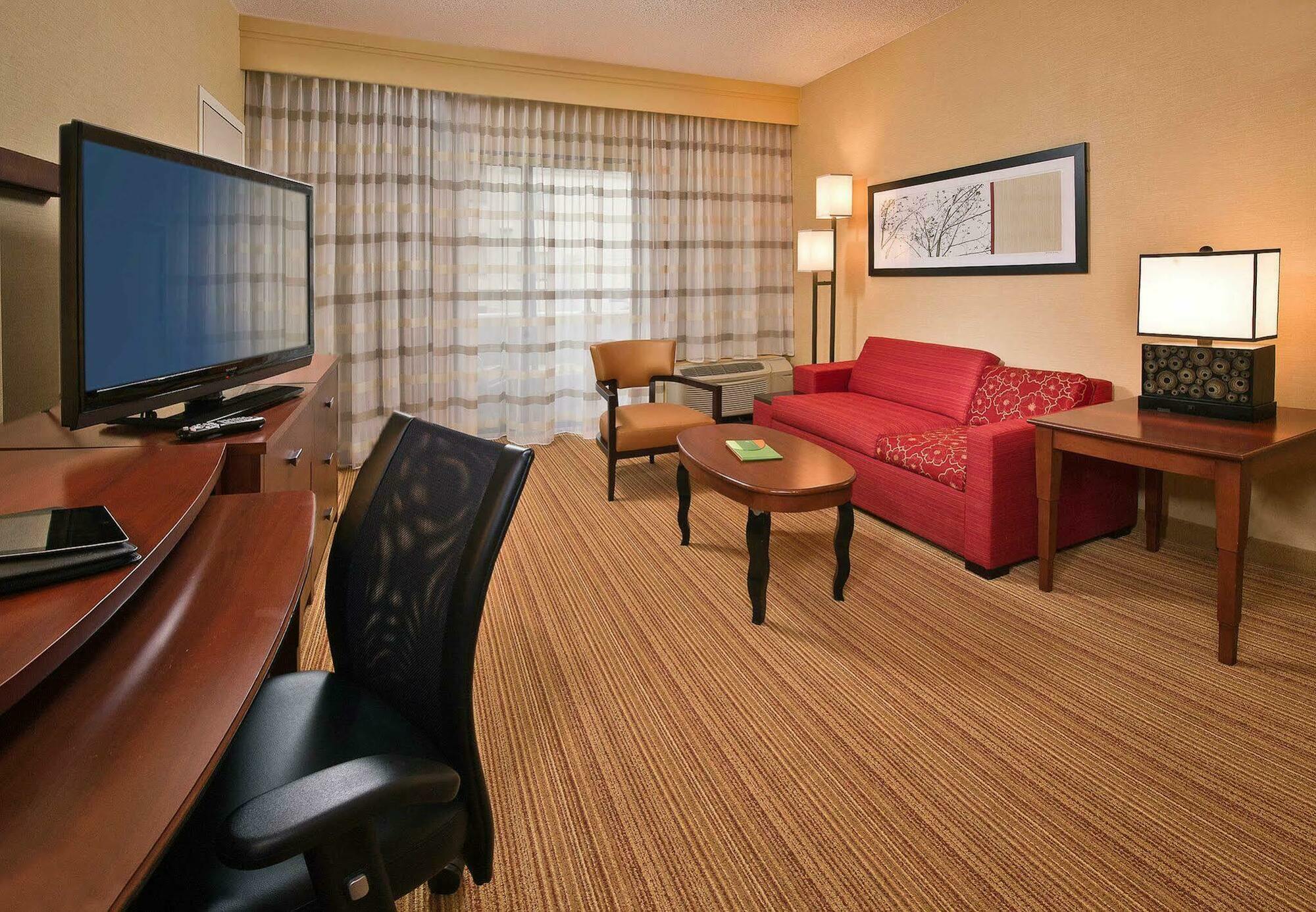 Отель Courtyard By Marriott Маува Номер фото